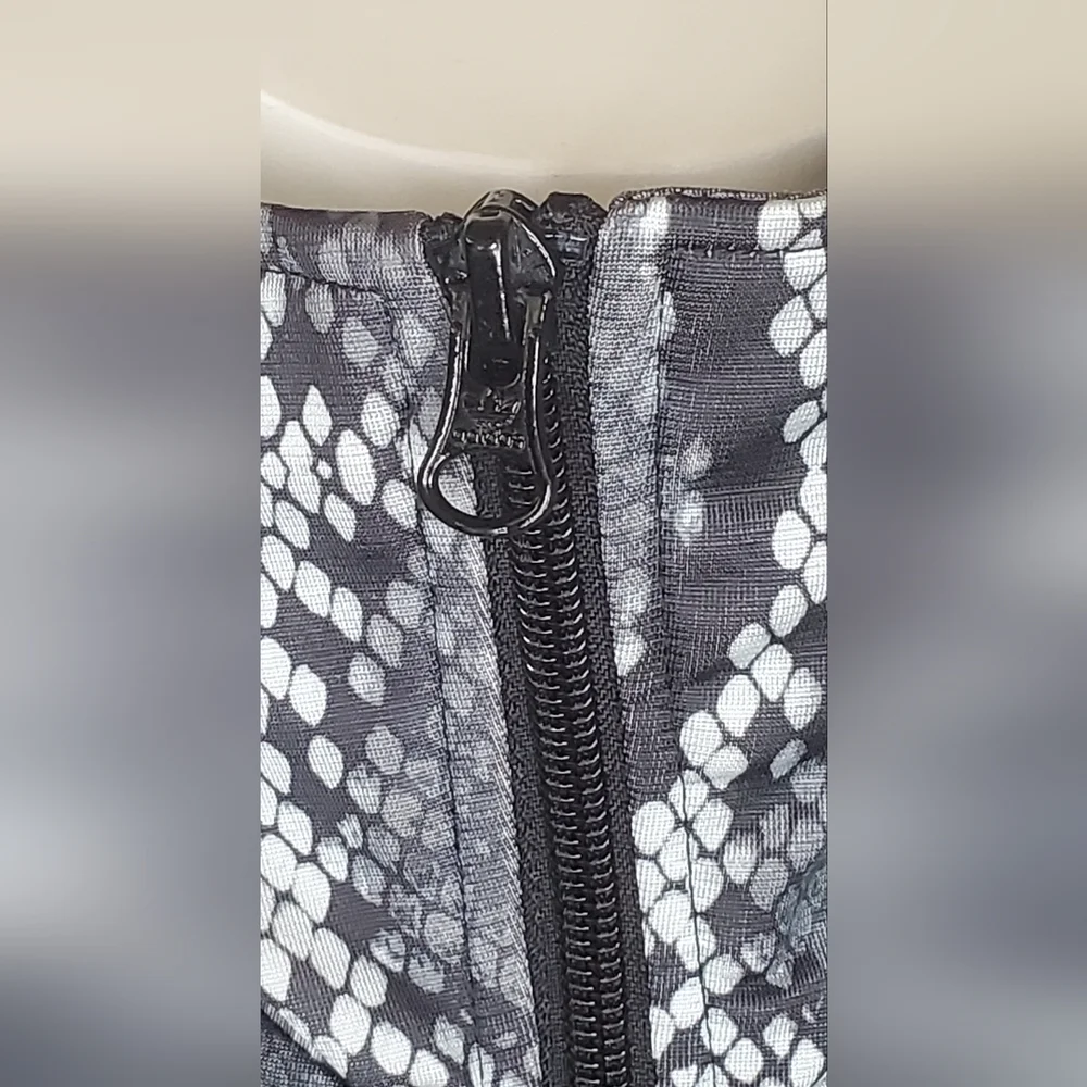 Adidas Size XS - The Brand w/3 Stripes Gray and Black Jacket -Snake Print - Picture 12 of 13